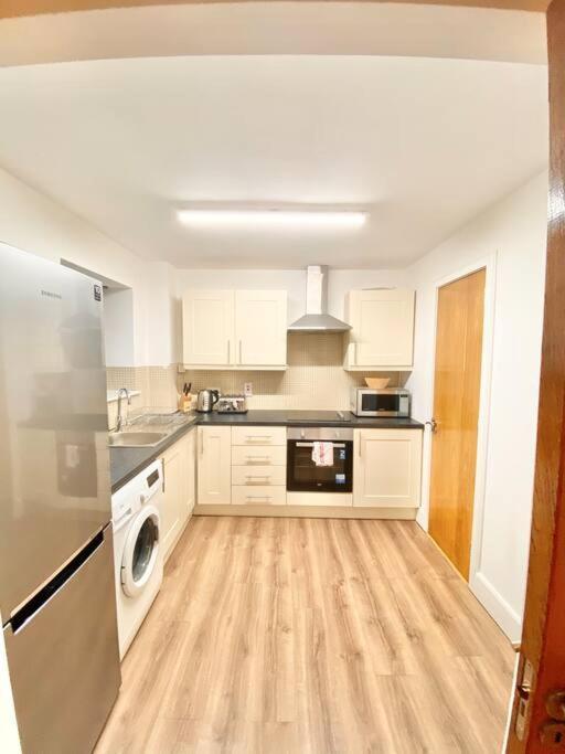 2 Bed Apartment In City Centre Dublin Eksteriør billede